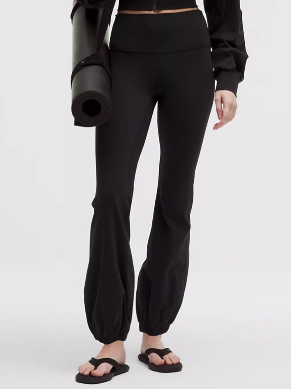 lululemon
Align™ Bubble-
Hem High-Rise
Pant
